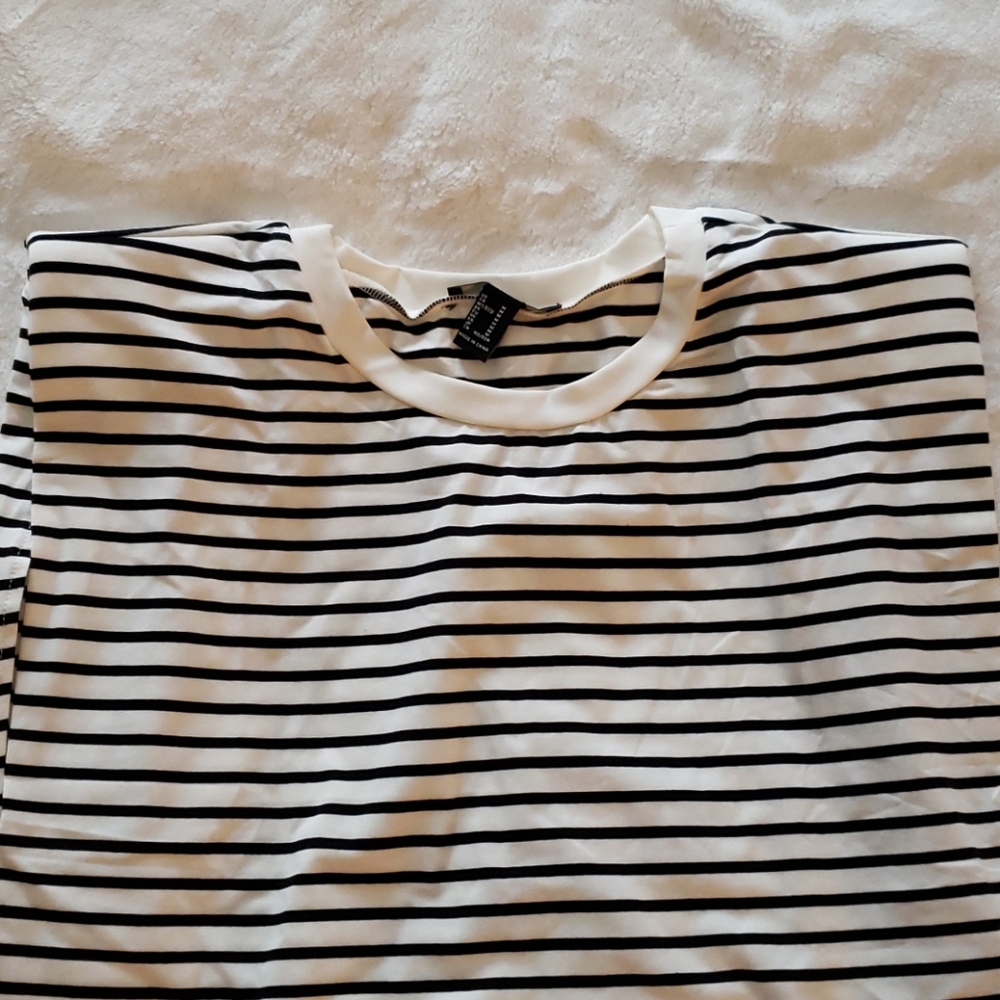 Striped Muscle Tank - size M